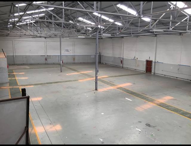 1,680M² FACTORY TO LET IN PAARDEN EILAND